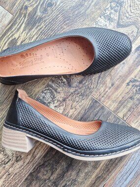 Spring Step $130 Celaya Pump Slip On Shoes Black Perforated Leather